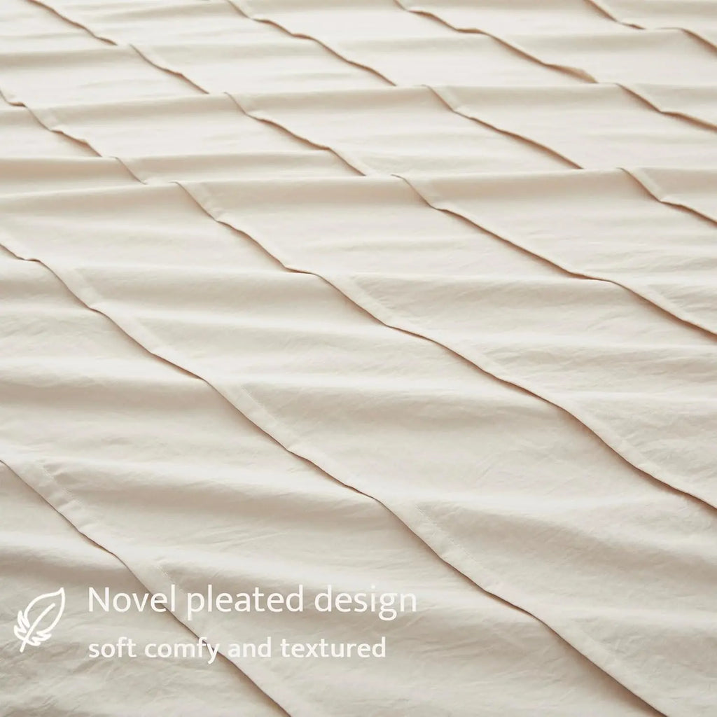 Oli Anderson Pleated Duvet Cover - 3 Piece Set