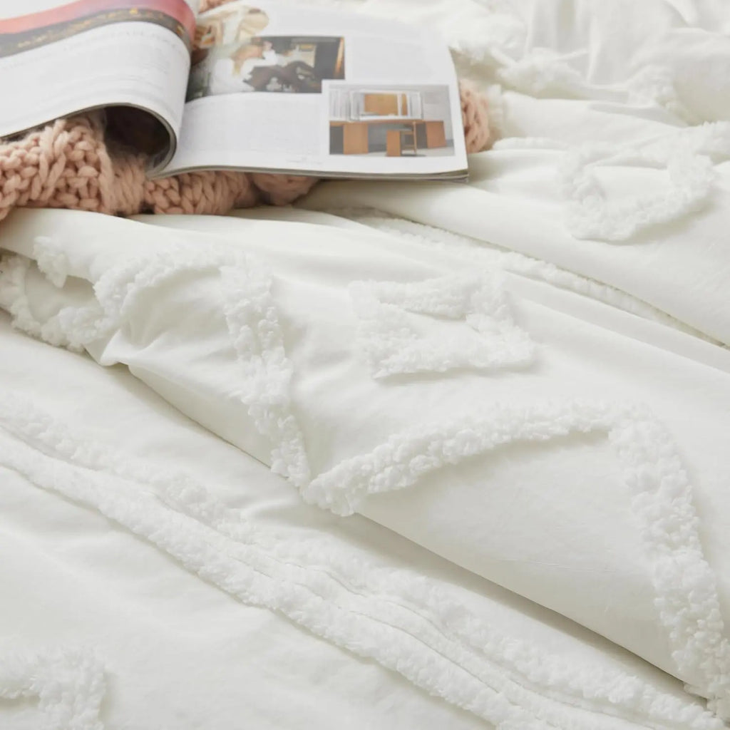 Oli Anderson Tufted Boho Fluffy Comforter Set - 3 Piece