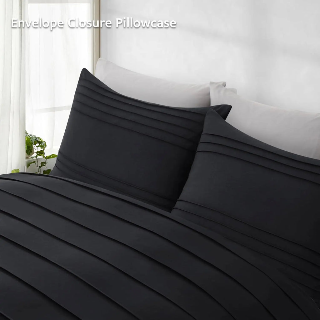 Oli Anderson Pleated Duvet Cover - 3 Piece Set