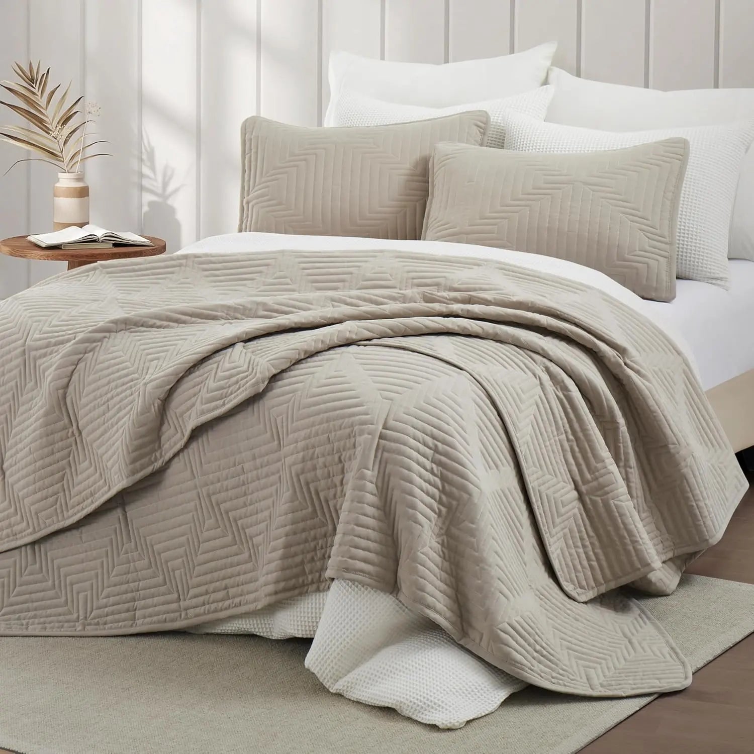 Oli Anderson Quilt Set - 3 Piece Lightweight Bedspread