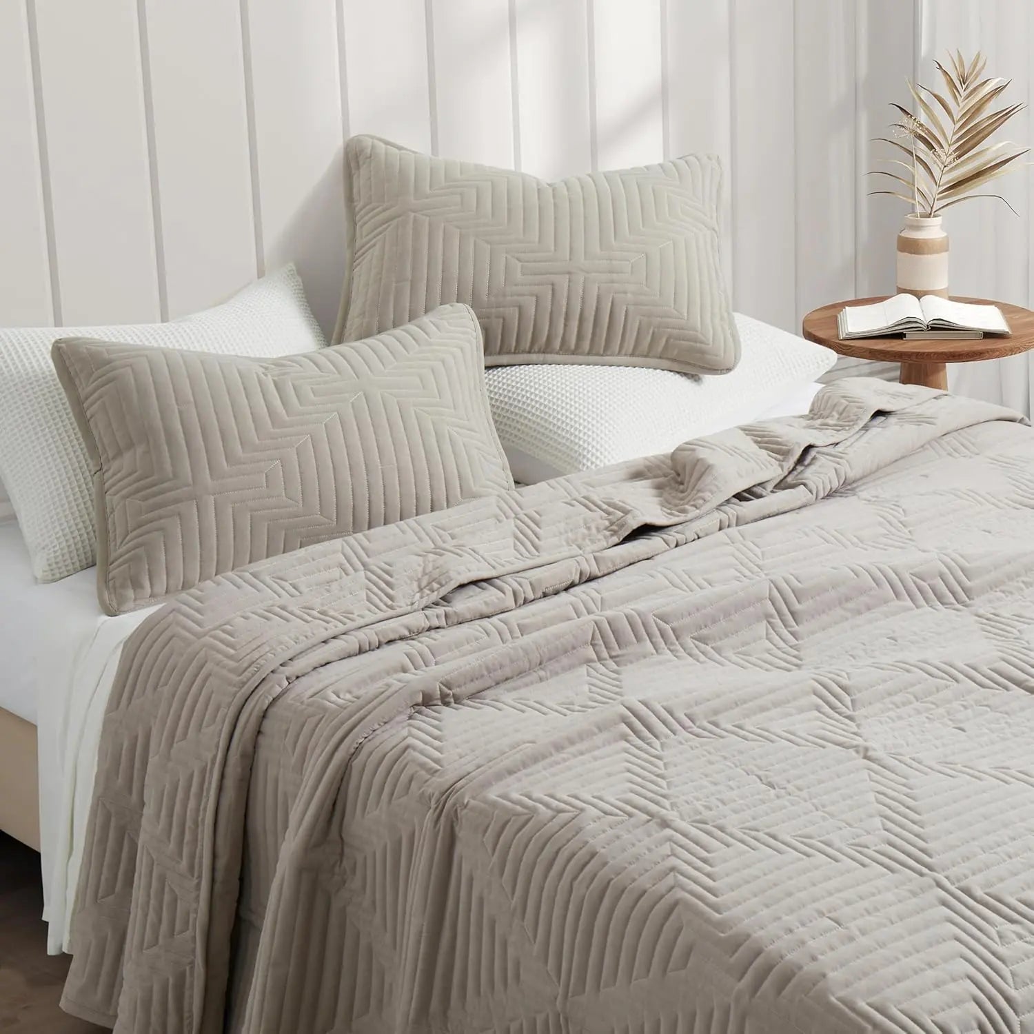 Oli Anderson Quilt Set - 3 Piece Lightweight Bedspread