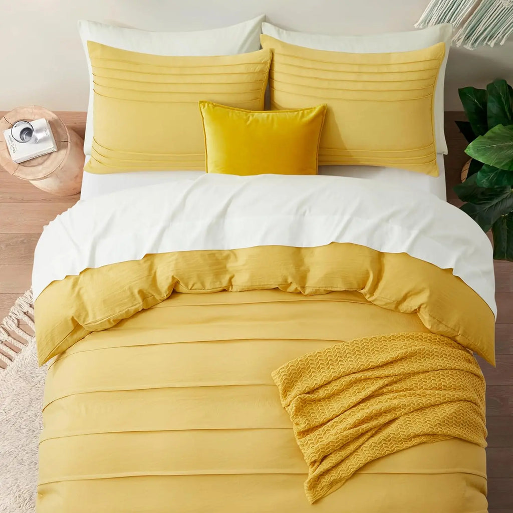 Oli Anderson Pleated Duvet Cover - 3 Piece Set