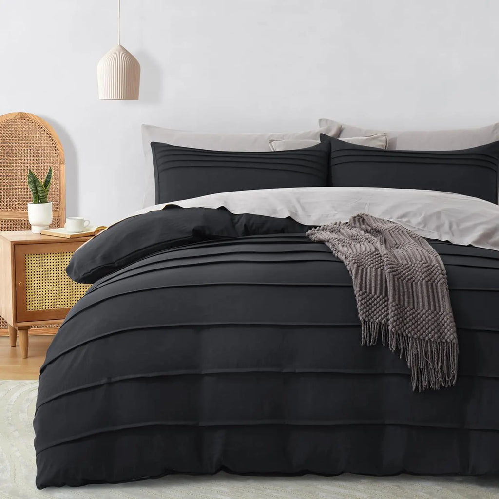 Oli Anderson Pleated Duvet Cover - 3 Piece Set