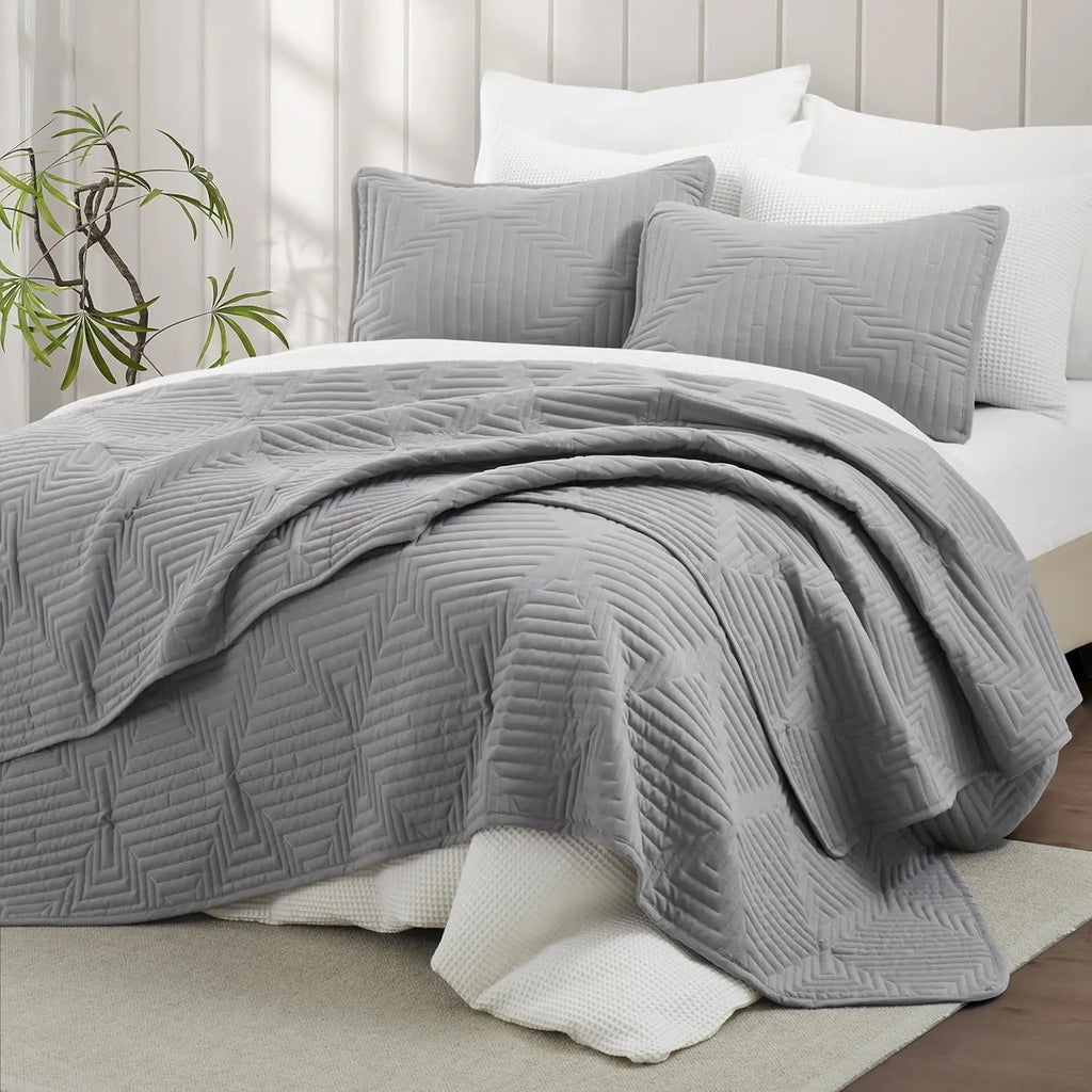 Oli Anderson Quilt Set - 3 Piece Lightweight Bedspread
