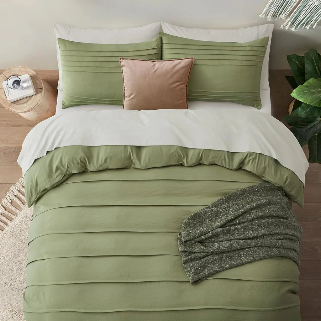 Oli Anderson Pleated Duvet Cover - 3 Piece Set