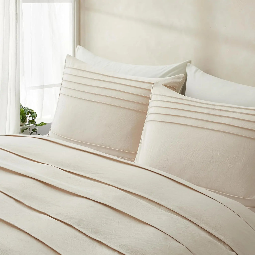 Oli Anderson Pleated Duvet Cover - 3 Piece Set