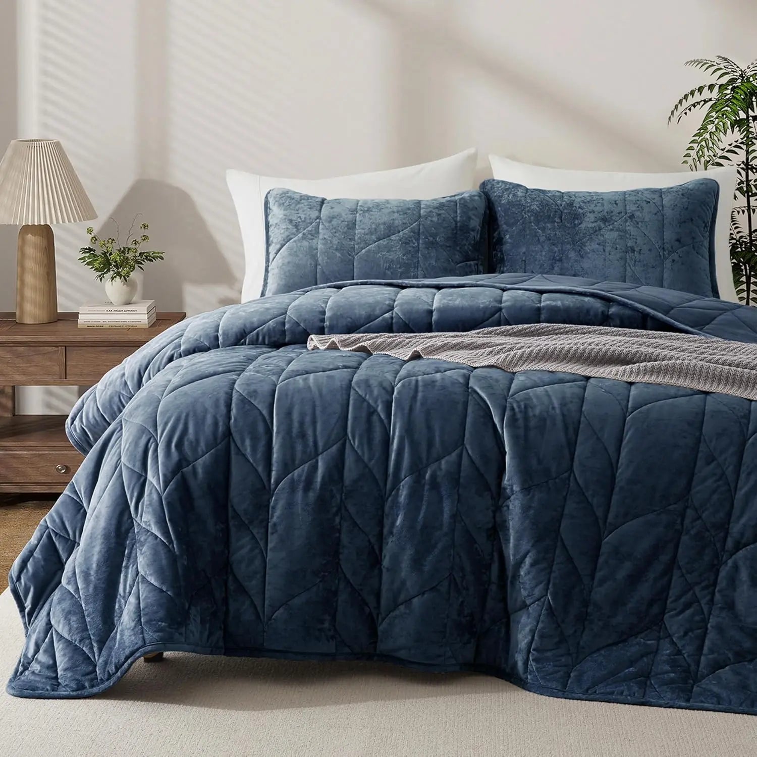 Oli Anderson Velvet Reversible Quilt Set - 3 Piece