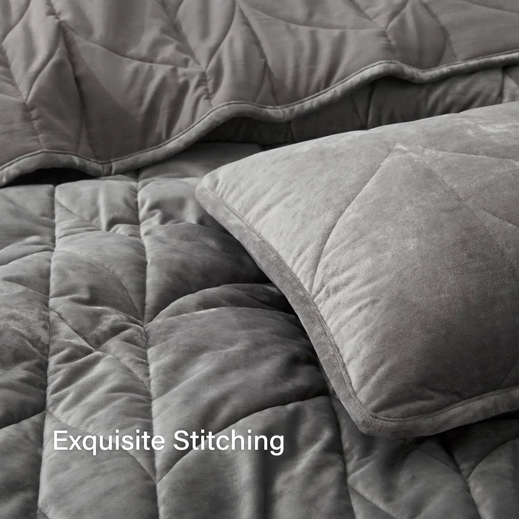Oli Anderson Velvet Reversible Quilt Set - 3 Piece