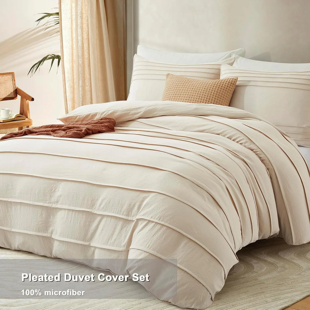 Oli Anderson Pleated Duvet Cover - 3 Piece Set